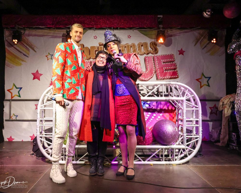 Seyran Ateş auf der Bühne der Christmas Avenue Berlin